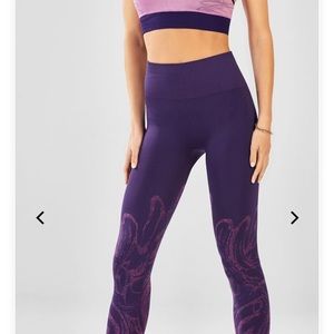 Fabletics Seamless High-Waisted Jacquard Legging